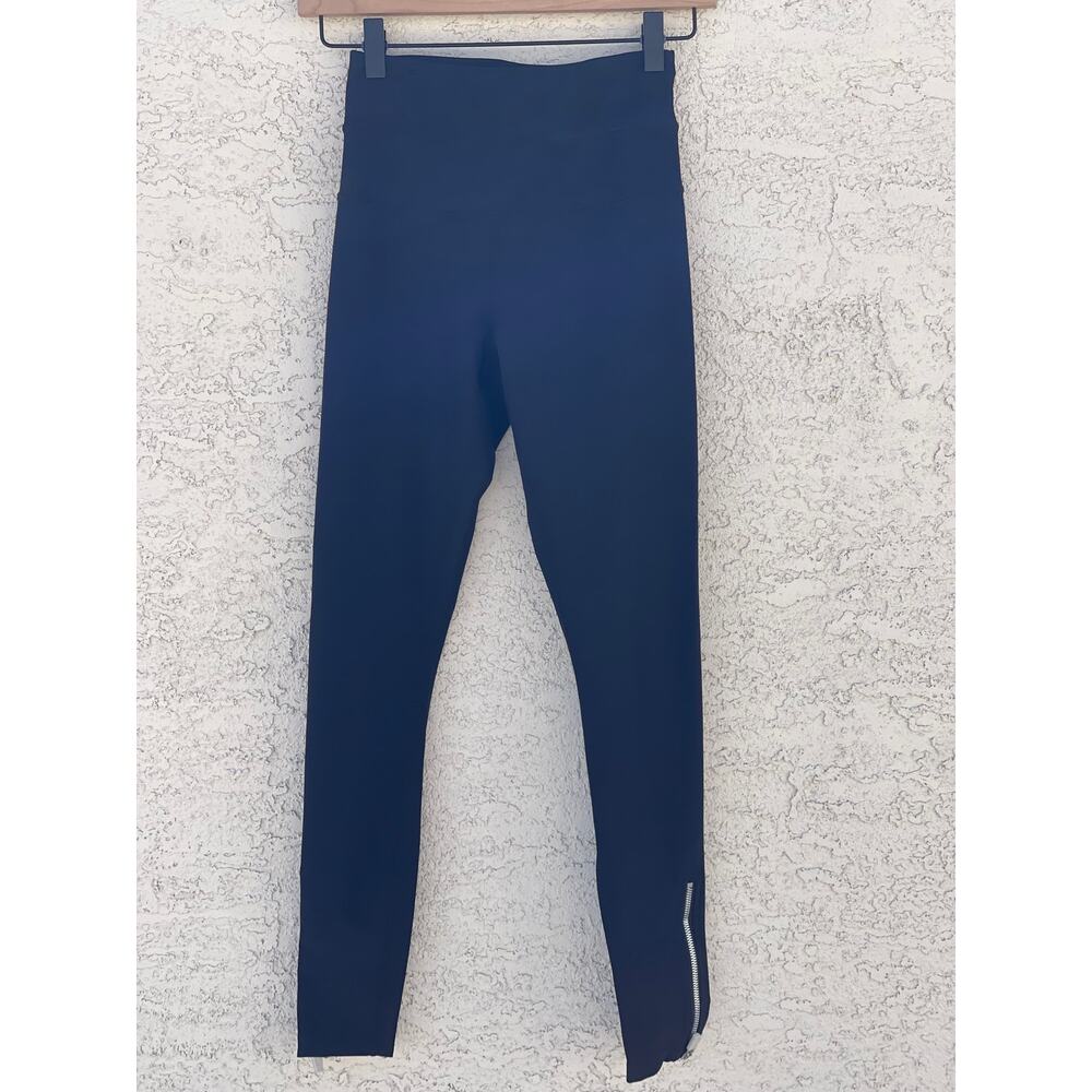Spiritual Gangster Women's Black Leggings with Ankle Zipper - XS
